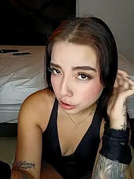 sarah_and_taylor (Ask my age) - 🌟 SHOW TITS + SLAPS HARD