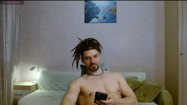 Aestheticguy101 webcam