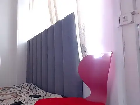 saara_johnson496 webcam