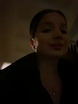 KrisMagnoly live sex cam