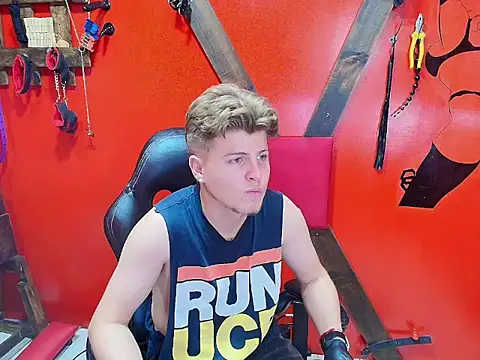 Justiin_and_brianna_BDSM webcam