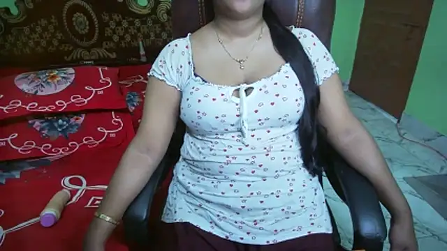 BengaliQueenStar live sex cam