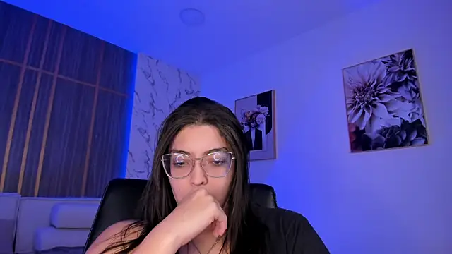 Dollar-girl live sex cam