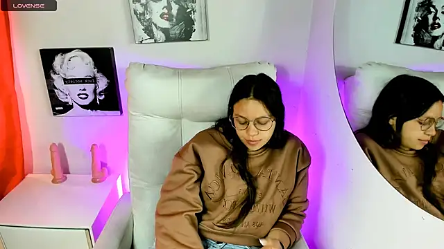 SamanthaRoldaan webcam