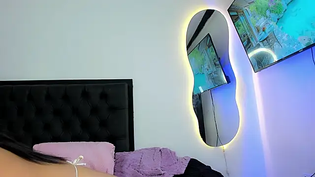 Maryonthemoon webcam