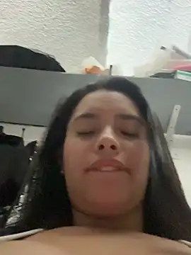 Miss_Bella_Flame webcam