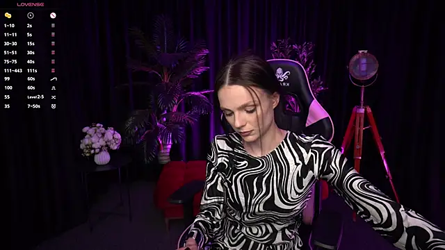 Wild_Alice_me webcam