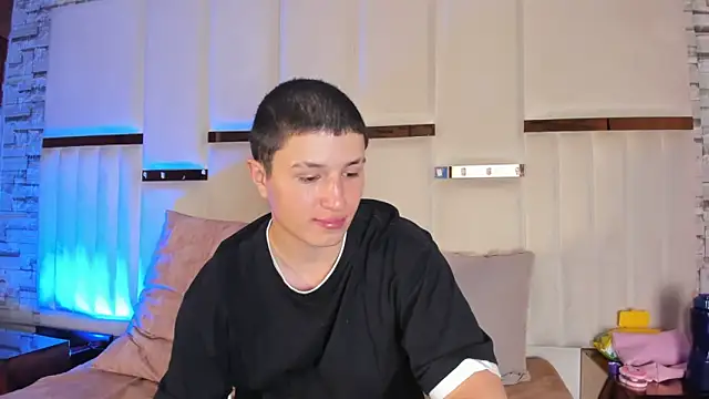 ANLLELOAndANGELA webcam