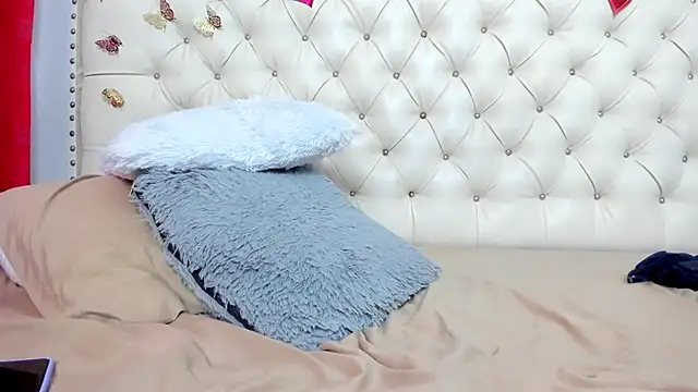 celena_wonder webcam