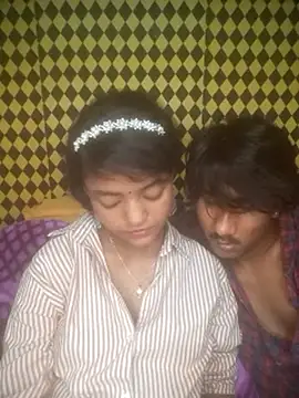 Freakingromance webcam