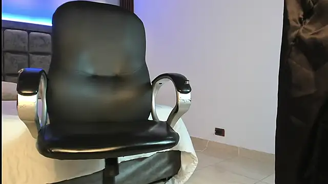 VanessaOwens_ live sex cam