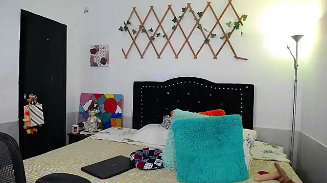 naughty_girl_4u webcam