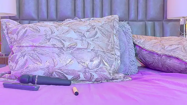 CamilaJohnston webcam