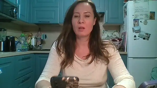 ALICAINWONDERLAND webcam