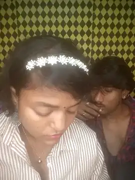 Freakingromance webcam