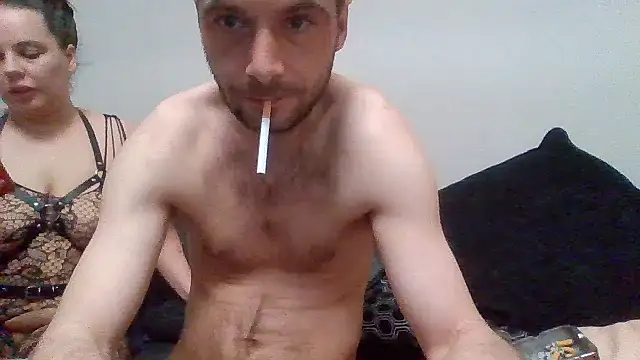 Kinkycouple142 webcam