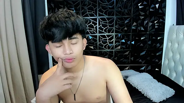xlovercutietwink webcam