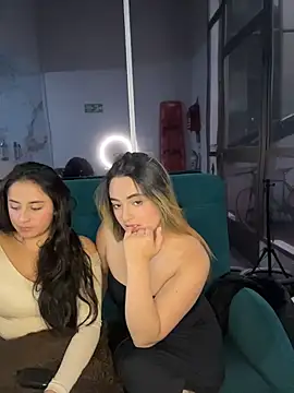 Antonella_Julieta webcam