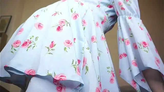 ToyaPletz - Live Cam