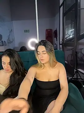 Antonella_Julieta webcam