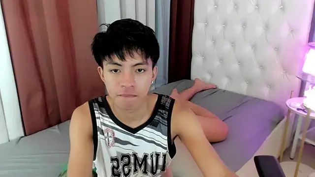 davincihugecock - Davincihugecock's free webcam - UK Sex Cams