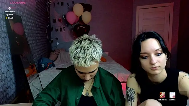 LuxuryLoverss webcam