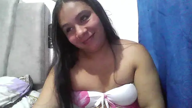Charis_21 webcam