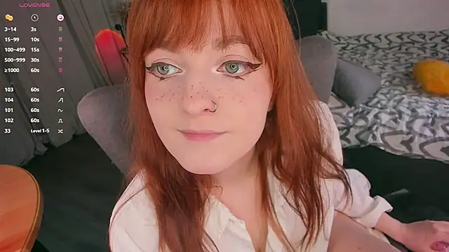 Alice_CutePerv webcam