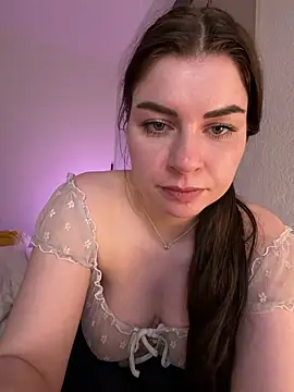 EllyNora webcam