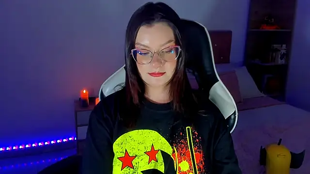 OphelianaRose33 webcam