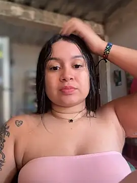 Pretty_Isadora webcam