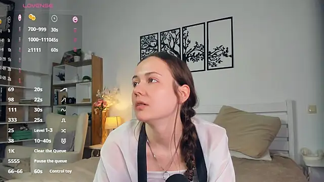 MalvinaTrafford webcam