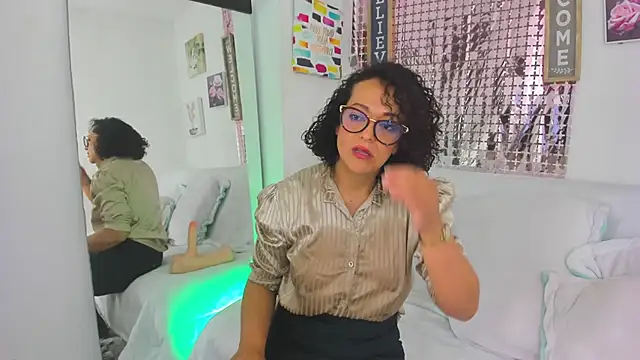 AnaDalila_Latina webcam