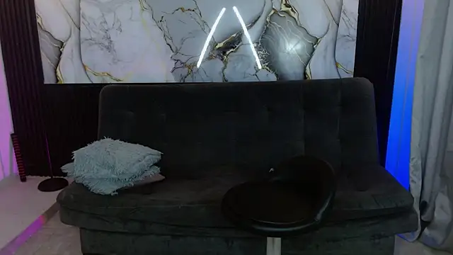 naughtty_doll webcam