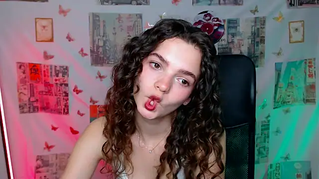 _susiesu_ - _SusieSu_'s free webcam - UK Sex Cams