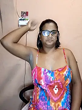 indianstrawberrylips4u webcam