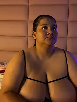 AmaranttayLunay webcam