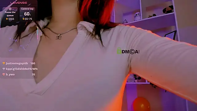 liana_kisses live sex cam