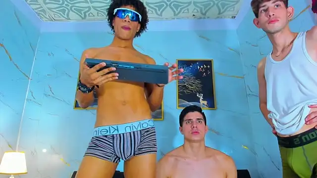 Spicy_guys webcam