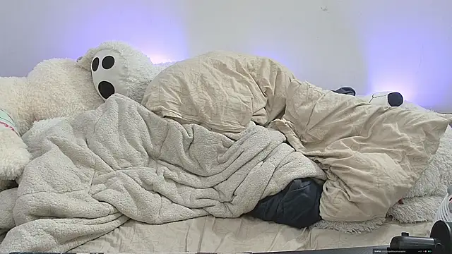 CeriseLapine live sex cam