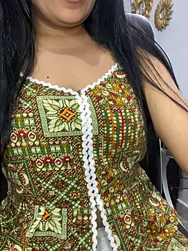 escape_with_me (F young) - 💖full nude + LT gets 10 mins toy ctrl💖