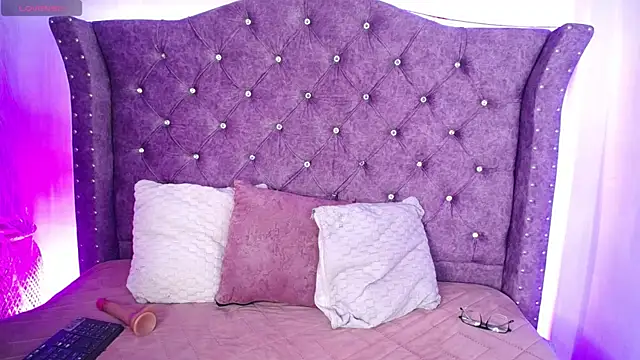 Elizabeth_Evans1 webcam