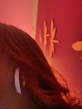 Webcam Model (PrettyChloe_) is live