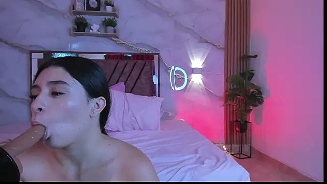 avigail_xo - Avigail_xo's free webcam - UK Sex Cams