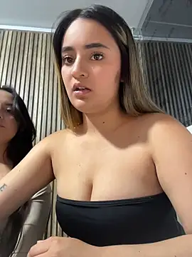 Antonella_Julieta webcam