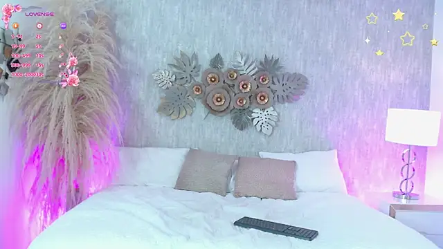 laraa_jeean (F young) - dildo anal