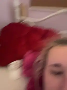 imawhorenslut19 webcam