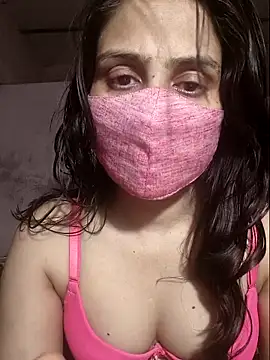 Webcam Model (Your_Izlaa)  is live.Free join now!