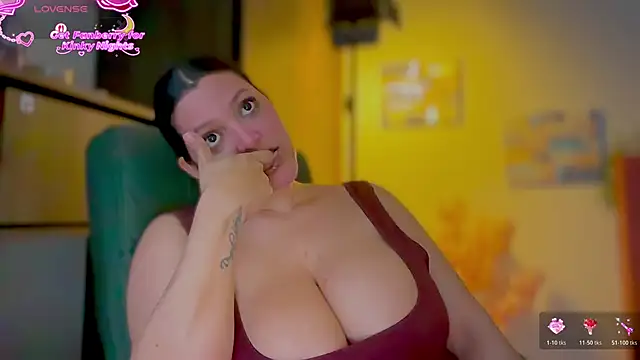 MarcellaGriffin webcam