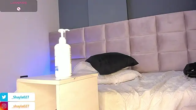 Shayla27 webcam